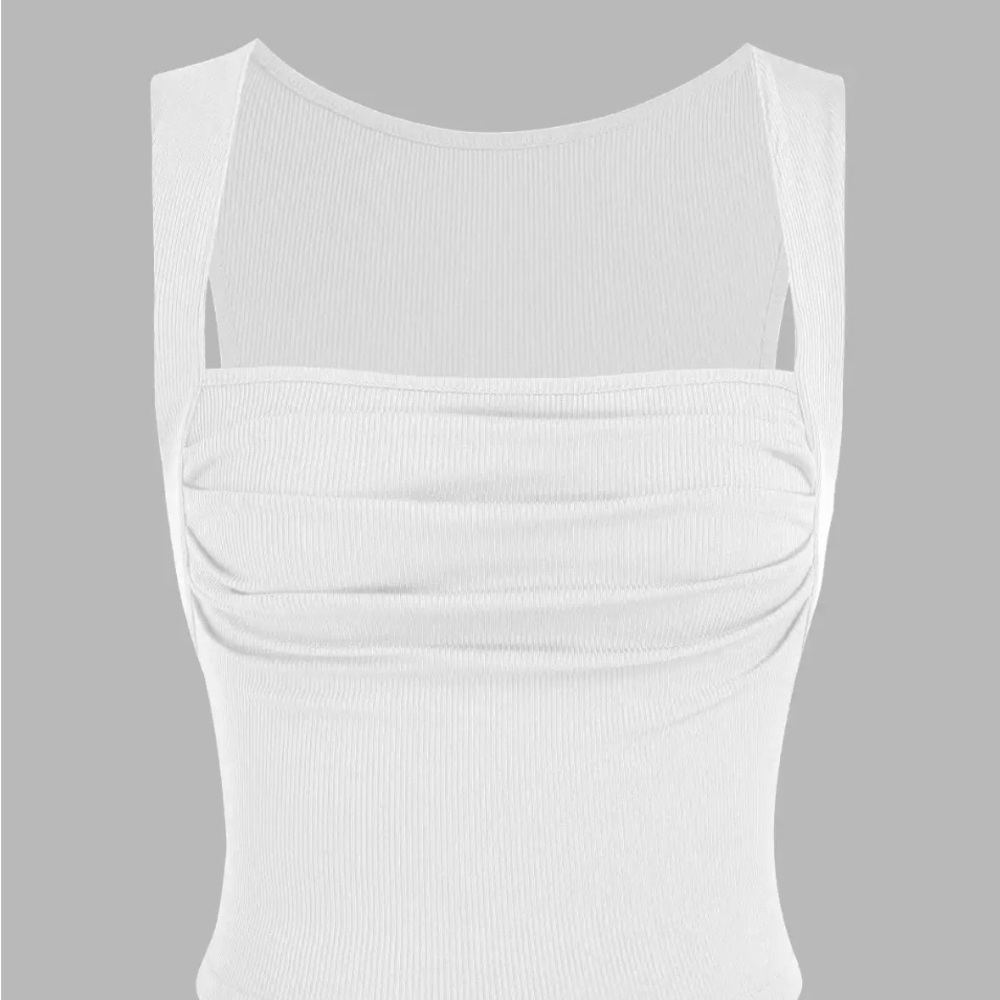 SOLID RUCHED SQUARE NECK CROP TOP